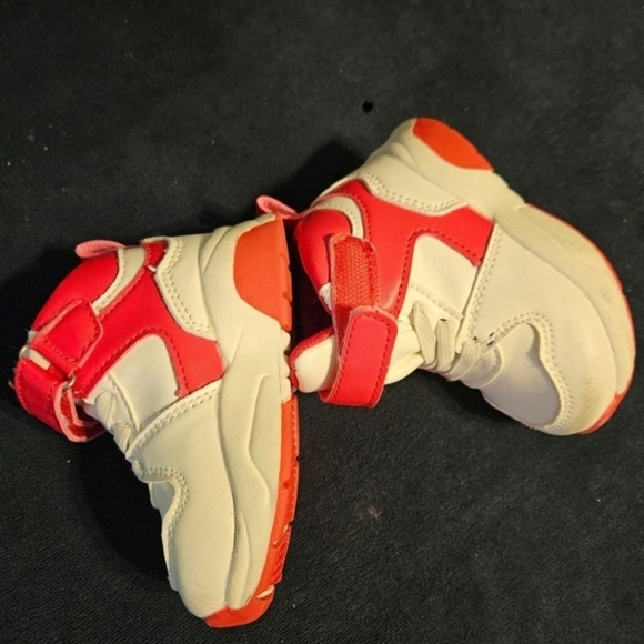 Baby's shoes - Picture 4 of 4